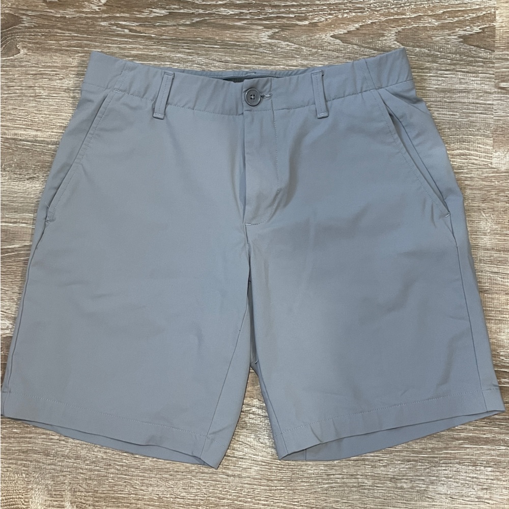 Men’s Under Armour golf shorts, size 32, GRAY